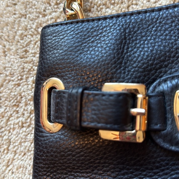 Michael Kors Crossbody Pebbles Leather Bag - Picture 3 of 10